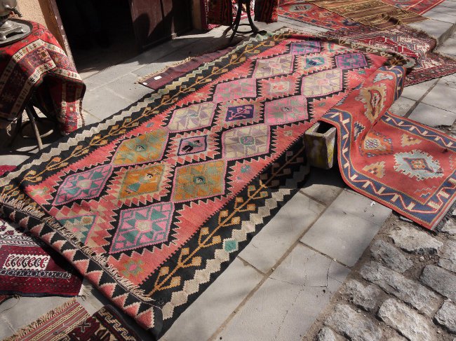 carpet kilim tbilisi manana flatweave georgia caucasus