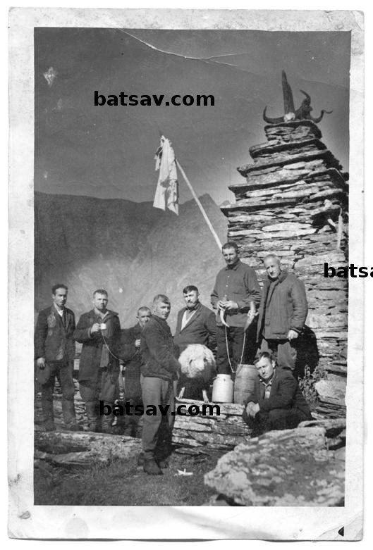 photographs of bats tsova-tush people from tusheti in Georgia