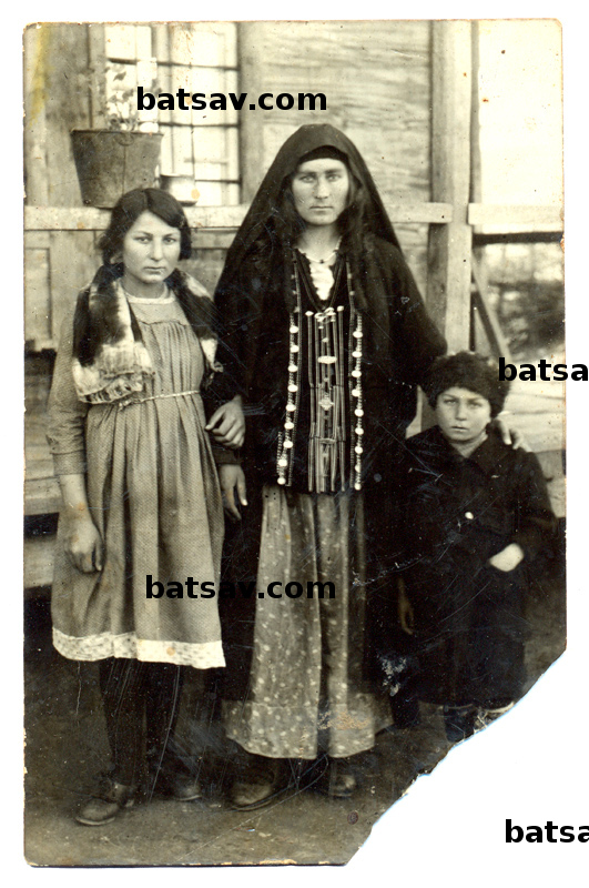 photographs of bats tsova-tush people from tusheti in Georgia